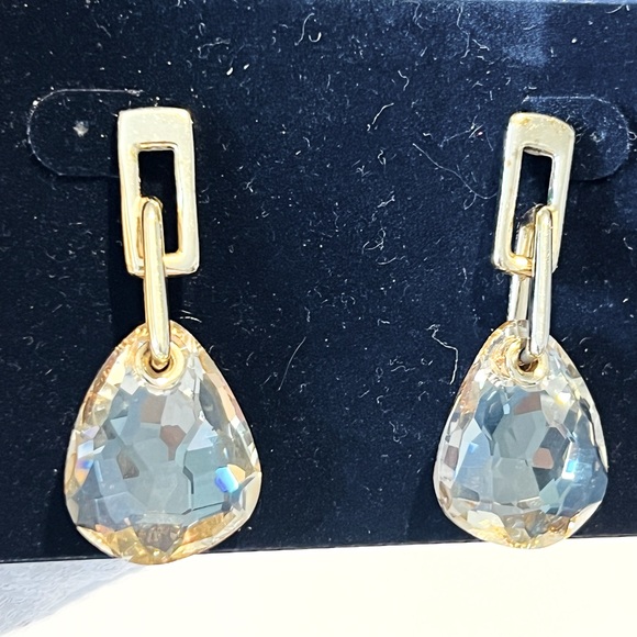Vintage Authentic Swarovski Parallele Pierced Earrings - Picture 2 of 5